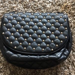Black Forever 21 crossbody clutch